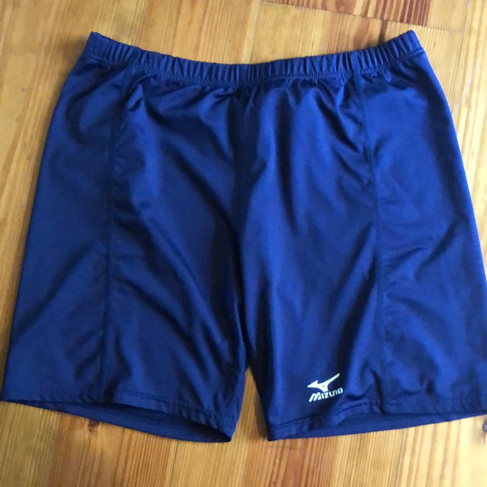 Reinforced siding softball shorts